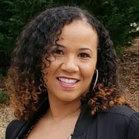 Dr Angela  Evans